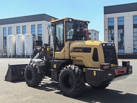  Фронтальный погрузчик HYPER LM938 арт. 10000700  